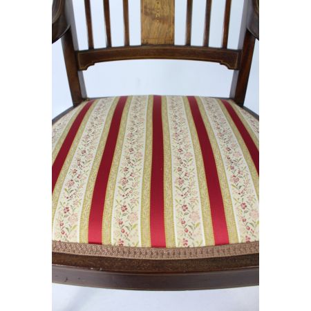 Kleiner Vikotrianischer Rosenholz Stuhl 