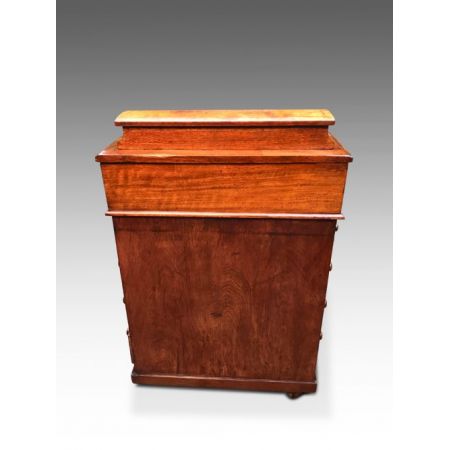 Feiner viktorianischer Nussbaum Sekretär