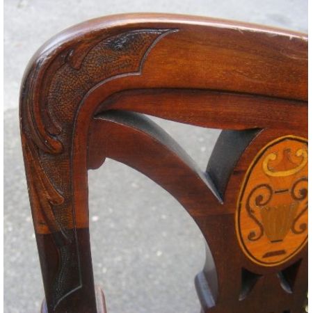 Art Nouveau Mahagoni-Stuhl mit Intarsien