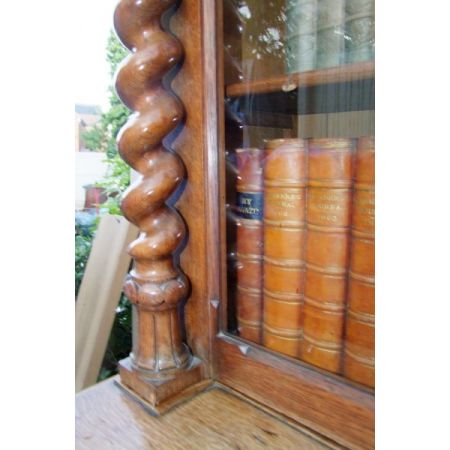 Großes Bücherregal aus goldener Eiche aus dem 19. Jahrhundert mit Sekretär