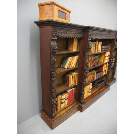 Flämisch geschnitztes offenes Bücherregal aus Eichenholz