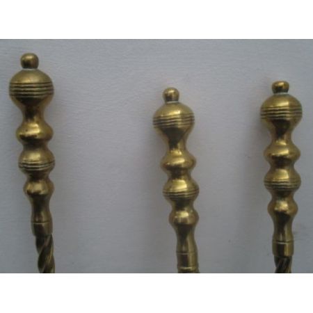 Kaminzubehör Schaufel Zange Stab mit fire dogs, Kaminböcken/Feuerböcken antik viktorianisch