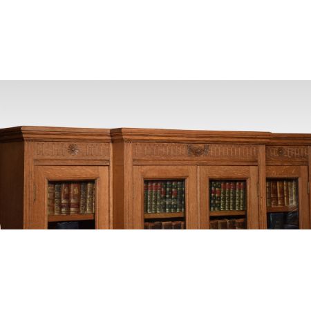 Helles Bücherregal aus Eiche