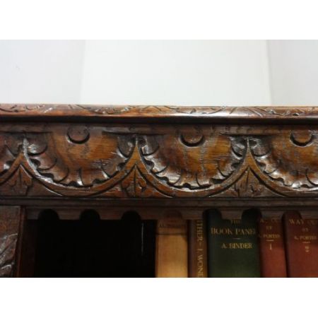 Massiv geschnitztes, offenes Bücherregal aus Eichenholz