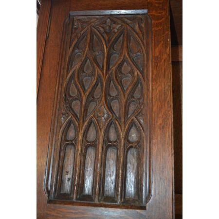 Feuerschutz mit Platten im gotischen Stil