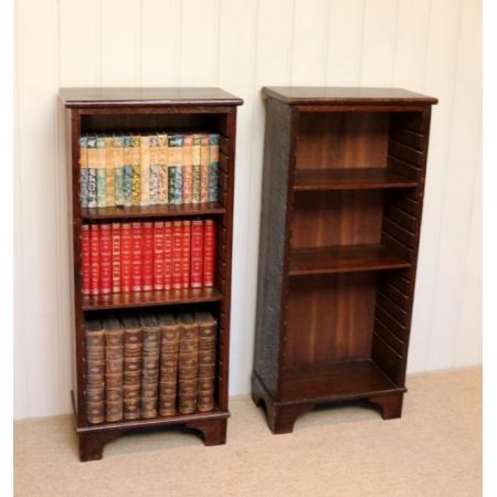 Rustikaler Bücherschrank aus Eiche 