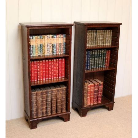 Rustikaler Bücherschrank aus Eiche 