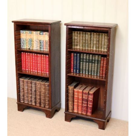 Rustikaler Bücherschrank aus Eiche 