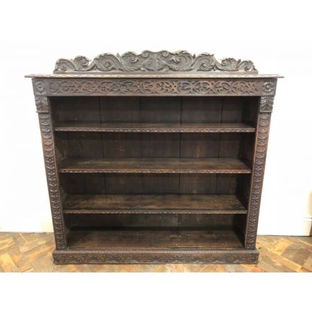 Offenes Bücherregal im Gotik-Stil 