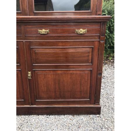 Viktorianischer Bücherschrank aus Nussbaum mit 2 Türen