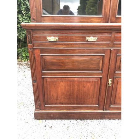 Viktorianischer Bücherschrank aus Nussbaum mit 2 Türen