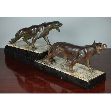 Art Deco Skulptur von zwei großen Panthern um 1930