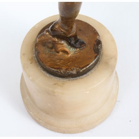 Antike Art Deco Bronzefigur. Etwa 1930