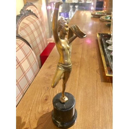 Art Deco Tänzerin um 1930