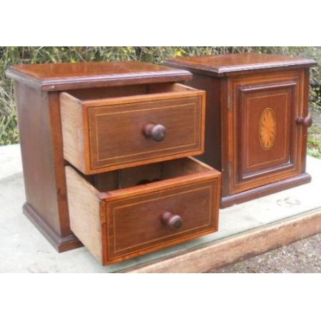 Paar Mahagoni Schränke Bedside CB  Nachschränke 