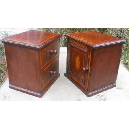 Paar Mahagoni Schränke Bedside CB  Nachschränke 