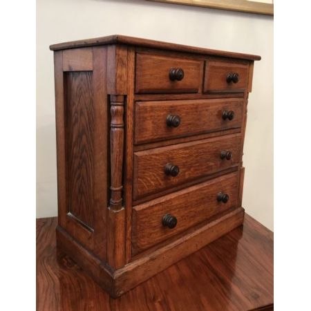 Kommode aus viktorianischer Eiche Sammelstück 