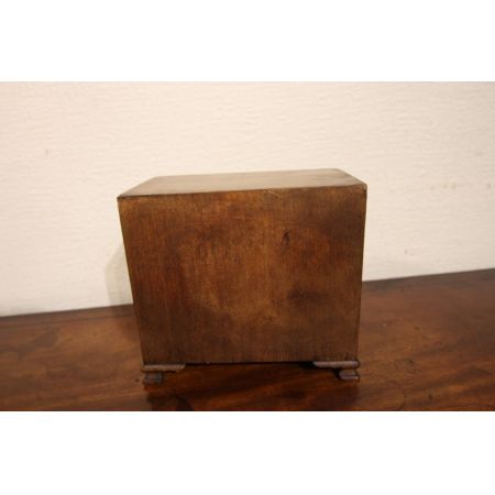 Antike Miniatur Kommode aus Walnussholz auf Eiche, apprentice piece, ca. 19. Jahrhundert