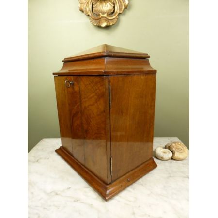 Antiker Tischschrank / antike Zigarrenbox aus Walnussholz, ca 1850