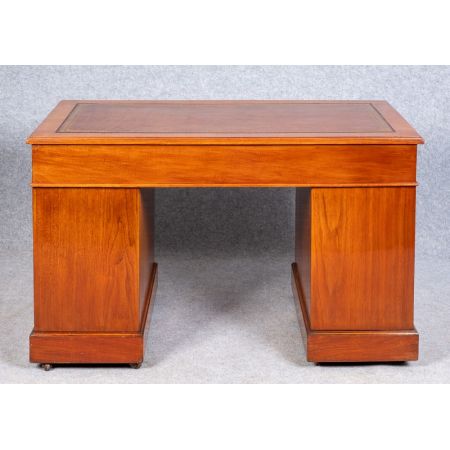 Antiker freistehender Schreibtisch aus Walnussholz