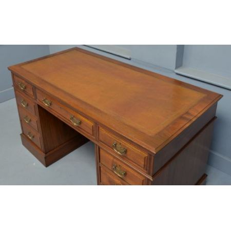  Sockel Schreibtisch, viktorianische Epoche,  Nussbaumholz