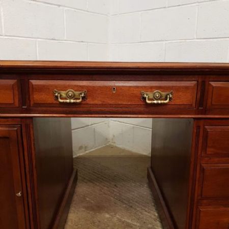 Antiker Mahagoni Schreibtisch, ca. 1890, spät viktorianisch