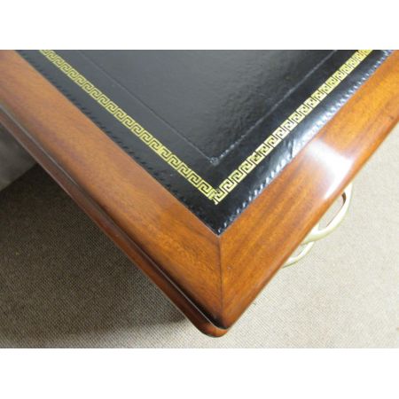 Art Deco Nussbaum Schreibtisch / Pedestal Table 