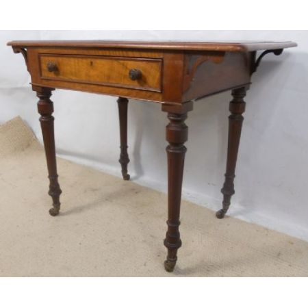 Antiker Ladies Desk, englisch, aus Nussbaum, ca. 1850