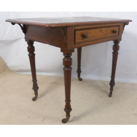 Antiker Ladies Desk, englisch, aus Nussbaum, ca. 1850