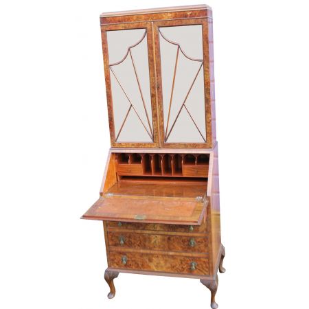 Antikes Bücherschrank,  aus Walnussholz , aus dem frühen 20. Jahrhundert