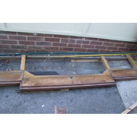 Antikes großes Bücherregal, mit Sekretär