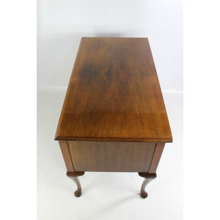 Nussbaum Schreibtisch, antik,