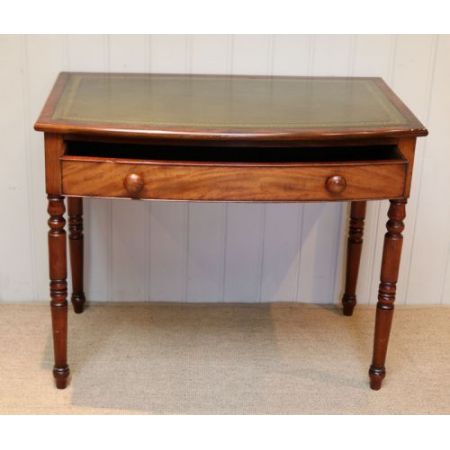  antiker Schreibtisch, Bow Front , Mahagoni