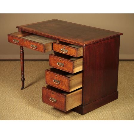 antiker Eichenschreibtisch um 1900