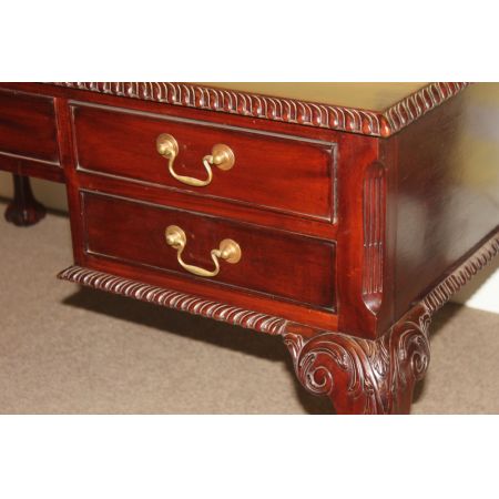 Mahagoni-Partnerschreibtisch / Bibliothekstisch im Chippendale-Stil