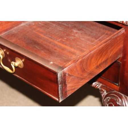 Mahagoni-Partnerschreibtisch / Bibliothekstisch im Chippendale-Stil