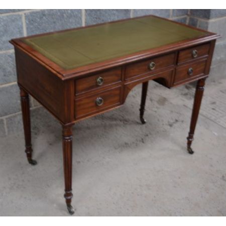 Mahagoni Knieloch Schreibtisch, antik