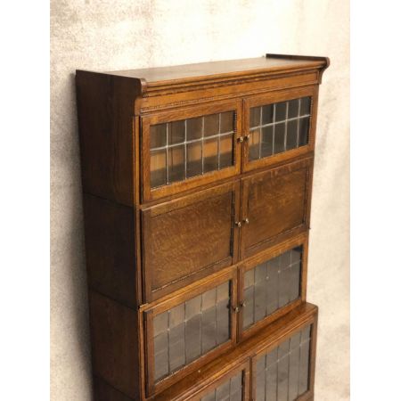 Globe Wernicke verglaster Bücherschrank Eiche Massivholzschrank 19. Jahrhundert