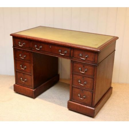 Antiker viktorianischer Pedestal Schreibtisch Pedestal Desk aus Eiche ca 1880