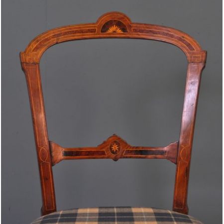 Paar antiker edwardianischer Schlafzimmerstühle Bedroom Chairs aus Nussbaum ca 1900