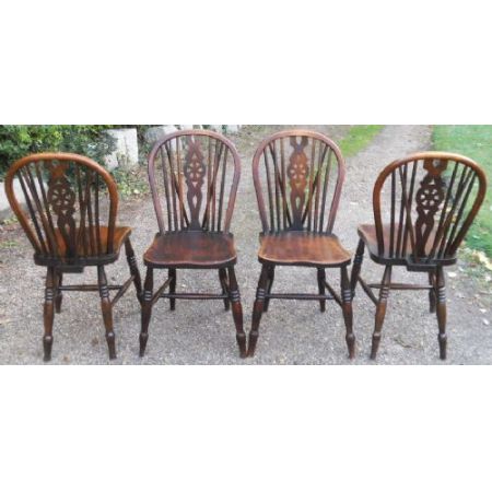 Satz von sechs antiken Wheelback Küchenstühlen