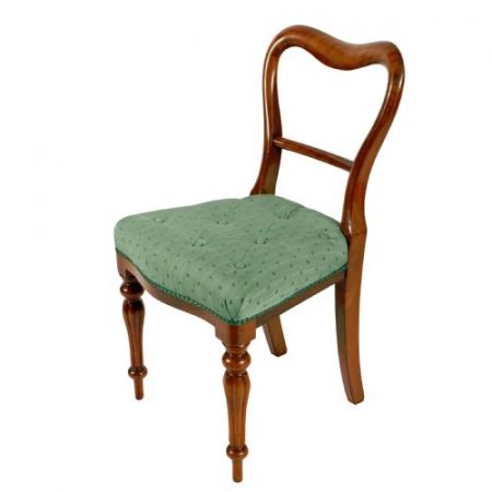 Satz von sechs Nussbaumstühlen