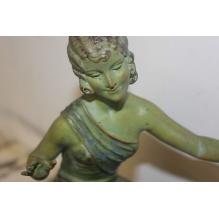 Antike Skulptur, Statue mit Marmorsockel