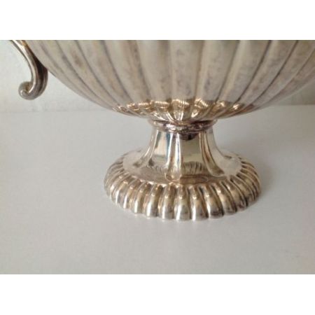 Großes verziertes viktorianisches versilbertes Teeservice - um 1870