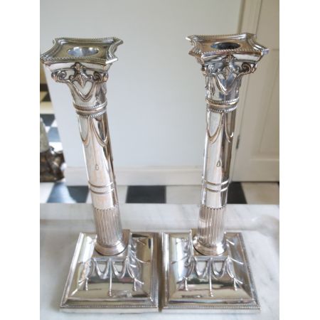 Paar viktorianische versilberte Kerzenleuchter