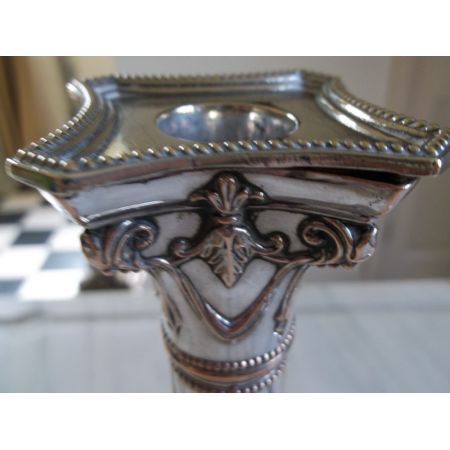 Paar viktorianische versilberte Kerzenleuchter