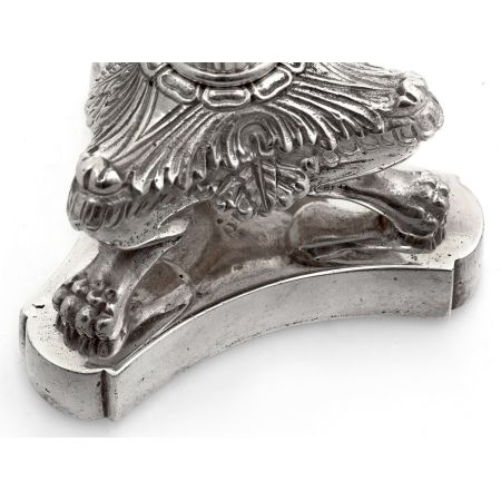 Paar viktorianische Kerzenleuchter auf drei Pfotenstützen