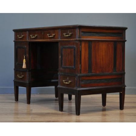 Antiker edwardianischer Schreibtisch aus Mahagoni, klein, ca 1900