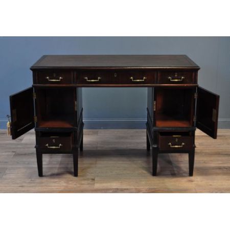 Antiker edwardianischer Schreibtisch aus Mahagoni, klein, ca 1900