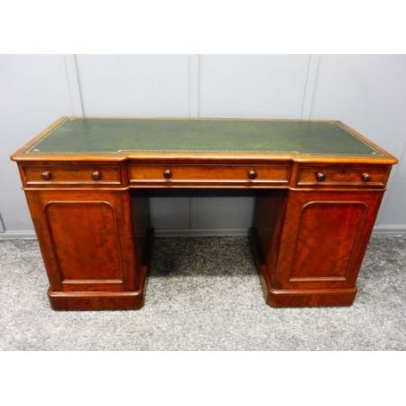 Antiker viktorianischer Schreibtisch / Breakfont Desk aus Mahagoni, ca 1880